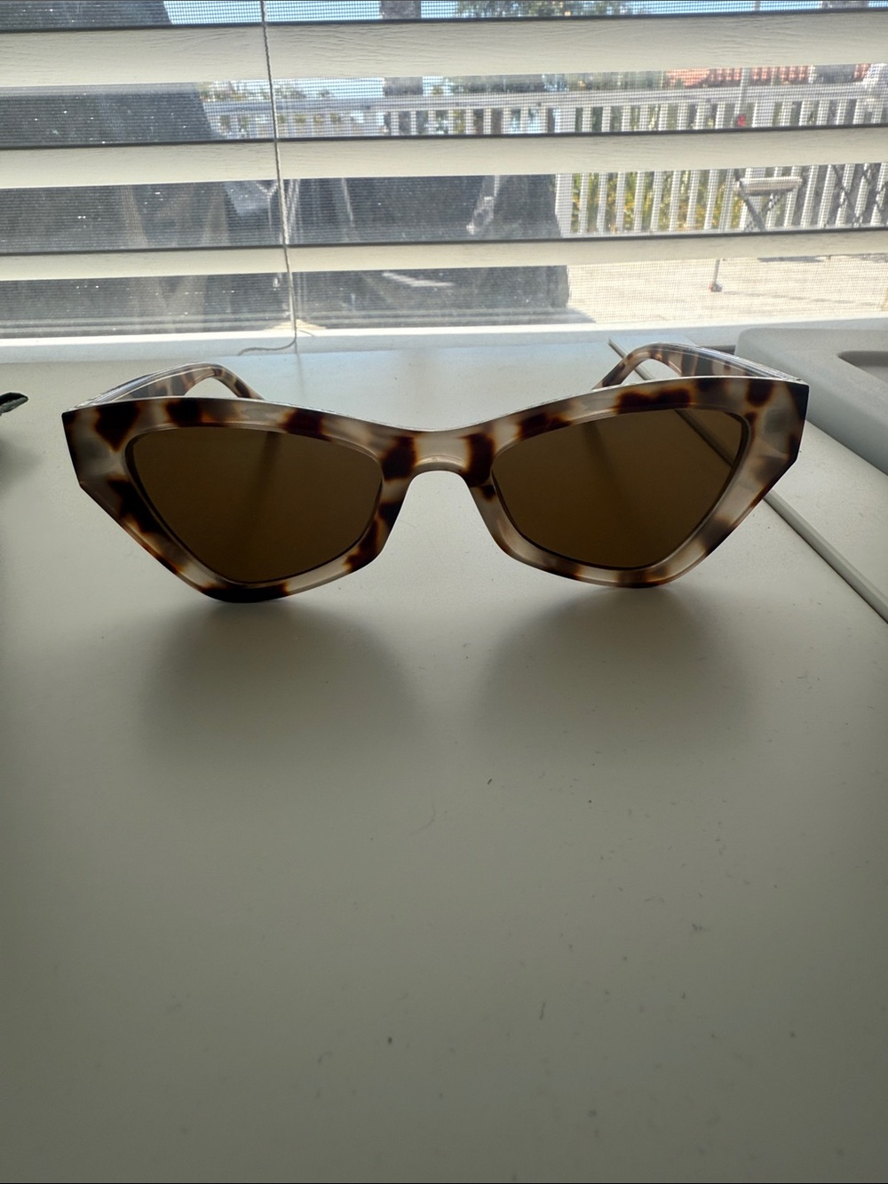 Tortoiseshell Cat-Eye Sunglasses - Brown Lenses - Picture 3 of 4